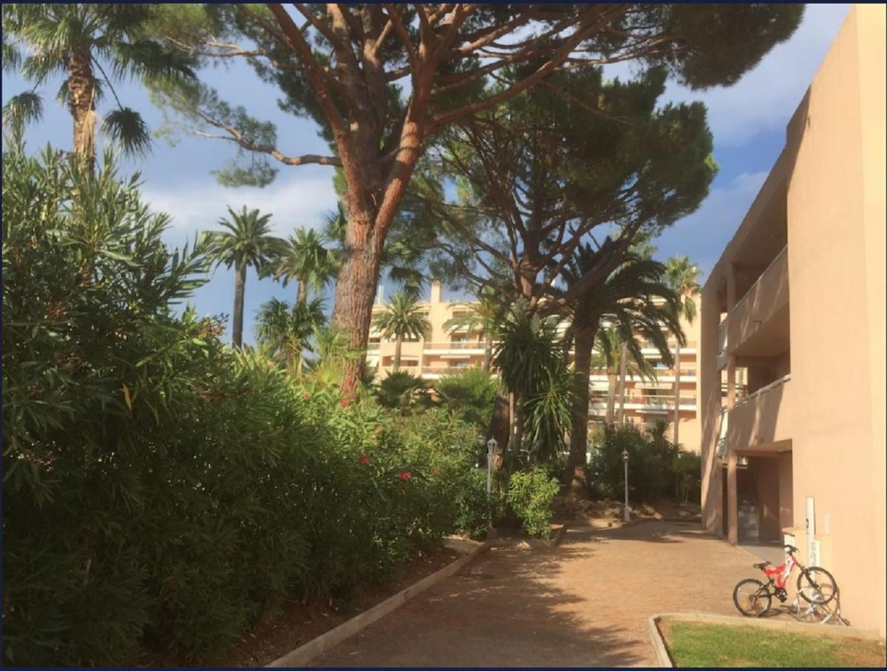 Appartement De La Residence Du Golfe Golfe-Juan Exterior foto